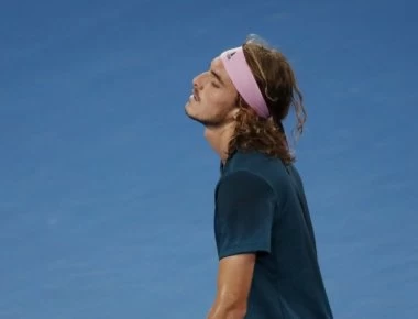 «Ανεγκέφαλοι» κατά Τσιτσιπά στο twitter - «Νομίζεις ότι είσαι Έλληνας θεός τώρα;» (φώτο)